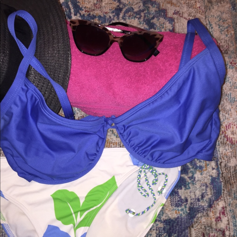 Athena bikini top